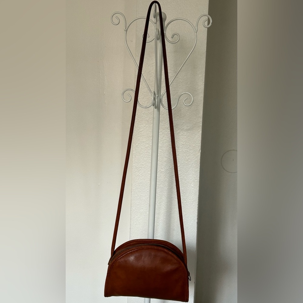COACH Vintage Kimball Tan Leather Crossbody Bag Round - Picture 2 of 15